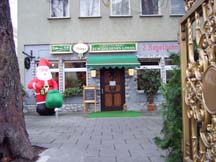 Apfelweingartenwirtschaft 'Zum Goldenen Löwen' vor Weihnachten